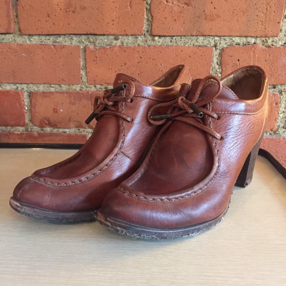 Frye Moc leather heel loafers